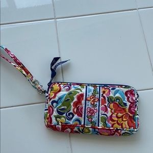 Vera Bradley White Wristlet! Fits iPhone 11!